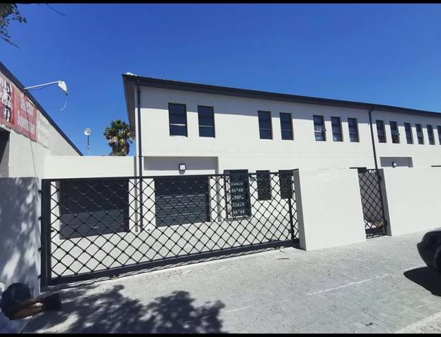 3 BEDROOM PROPERTY TO RENT IN GOODWOOD CENTRAL